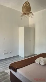 Giraffe House - Room