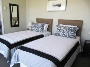 Almyra Waterfront Accommodation - Habitación
