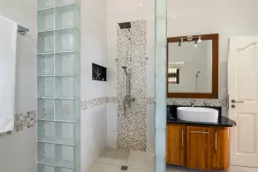 Calm Sorento - Bathroom