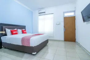 OYO 1755 De'balcon Accomodation Near Ngurah Rai Airport - Room
