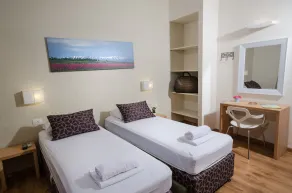 Kibbutz Malkiya Travel Hotel - Chambre