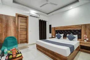 Hotel Marina Near Delhi Airport - Room