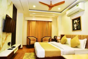 Hotel Divine Peak - Room