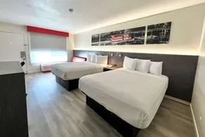 Ramada by Wyndham Anaheim Convention Center - Rom