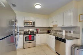 Panama City Townhome w/ Balcony, Water Views! - Interiør