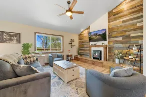 1 Mi to Dtwn Loudon: Spacious River-view Home - Interiør
