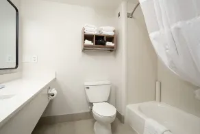 Hawthorn Suites by Wyndham-Oakland/Alameda - Chambre