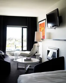 The Cullen Melbourne - Art Series - Room