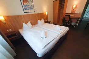 Sport Hotel Kenzingen inklusive Schwimmbad, Sauna und Frühstück nähe Europa-Park - Room