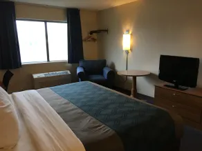 Econo Lodge Darien Lakes - Chambre