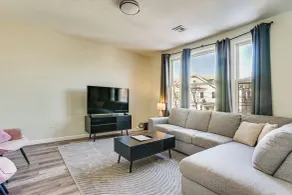 Spacious Newark Duplex w/ 2 Levels & 2 Kitchens! - Innvendig