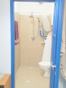 Like Home Gedera - Bathroom
