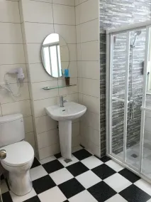 Heyyo Hostel - Bathroom