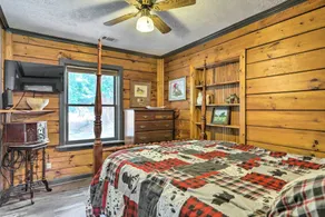 Buckhead Cabin w/ Fireplaces & Private Pool! - Intérieur