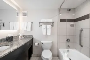 Best Western Plus Marina Gateway Hotel - Salle de bain