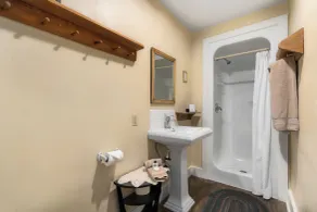 The Stagecoach Inn Bed & Breakfast and Five20 Social Stop - Badezimmer
