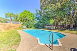 Near Beach • Private Pool • Fenced Yard • Stepfree - Innvendig