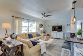 Seminole Vacation Rental w/ Heated Pool! - Intérieur