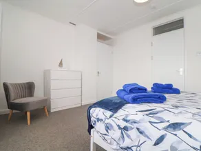 Small Hillman - Room