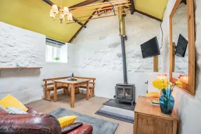 Celyn Farm Cottage - Interior