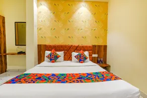 Fabhotel Dm Residency - Chambre