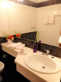 HOTEL DOZZA - Badeværelse
