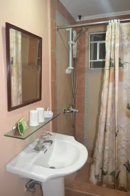 Hotel Gracelane - Bathroom