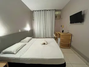 Riviera Hotel by Bsb Inn - Room