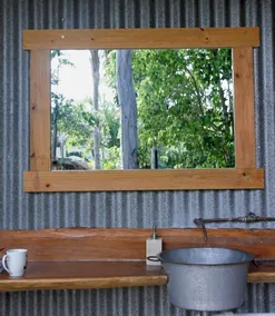Woolshed Eco Lodge - Bathroom