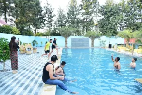 Aroma Green Resort - Piscina