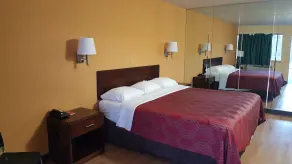 Econo Lodge Near Bluefield College - Chambre
