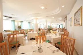 Oasiclub Hotel - Restaurant
