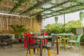 RedDoorz Premium @ The Batik Hotel Moh. Toha - Restaurant