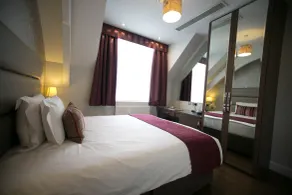 The Pillar Hotel - Room