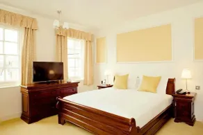 Kings Arms Hotel - Room