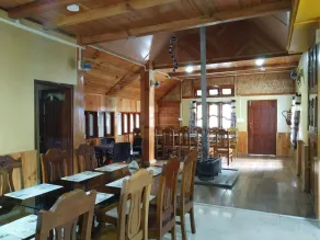 Ziro Palace Inn - Restaurant
