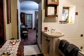 BENTON PLACE INN - Bathroom