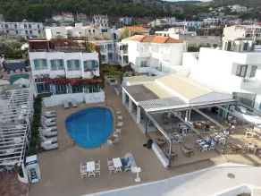 Oasis Beach Hotel - Piscine