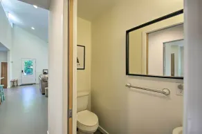 Quaint Charlottesville Home < 10 Mi to Dtwn! - Badezimmer