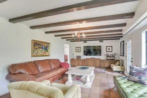 2 Mi to Dtwn: Spacious Angleton Home w/ Courtyard! - Interiör