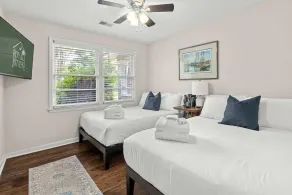 Remleys Row- mins to Shem Creek and dtwn chs - Zimmer