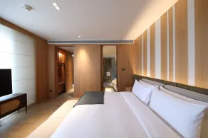 Joyze Hotel Xiamen, Curio Collection by Hilton - Room