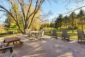 600-sq-ft Deck! Hutchinson Retreat on 5 Acres - Innvendig