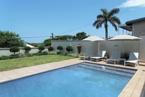 uShaka Manor Guest House - Pool