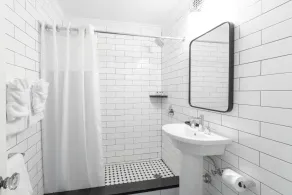 The Queensbury Hotel - Bathroom