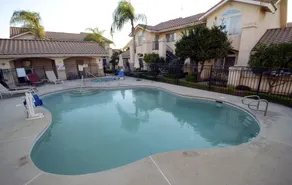 Garden Inn and Suites Fresno - Pool