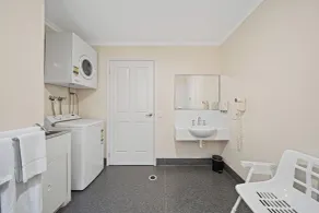 Emerald Motel Apartments - Room