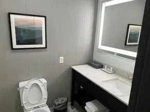 La Quinta Inn & Suites by Wyndham Manchester - Arnold AFB - Salle de bain