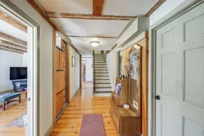 Charming Lovell Farmhouse - 17 Acres w/ Mtn Views! - Interiör