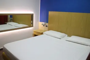 Orange Motel - Chambre
